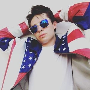 Meet your Posher, Luke